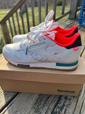 Reebok women’s Classic Leather Sneakers - White with Red and Teal Accents size 7